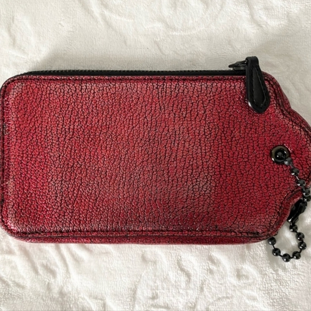 COACH Hangtag ULTRA RARE Wristlet in Metallic Leather Red - Picture 6 of 6